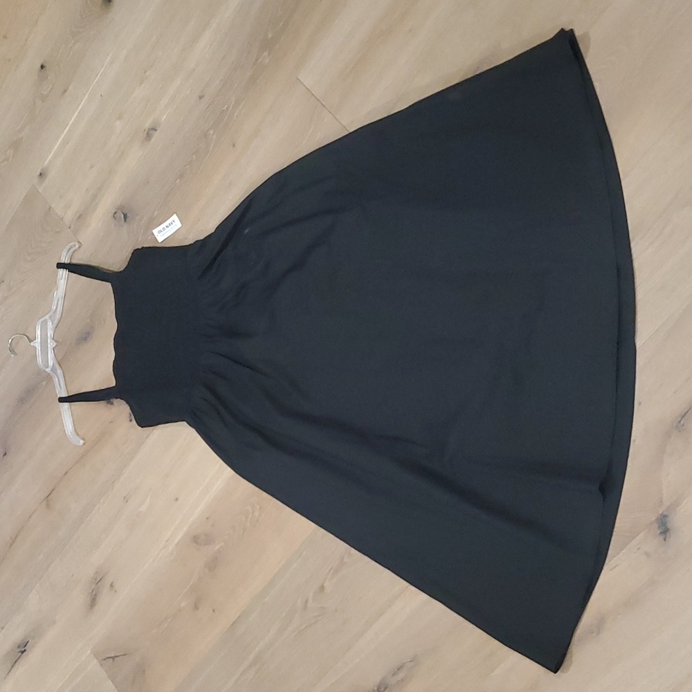 Old Navy Women's Large Black Midi Dress with back cut-out